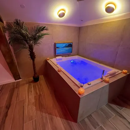 Boheme & Jacuzzi Apartment Vienne  Exterior photo