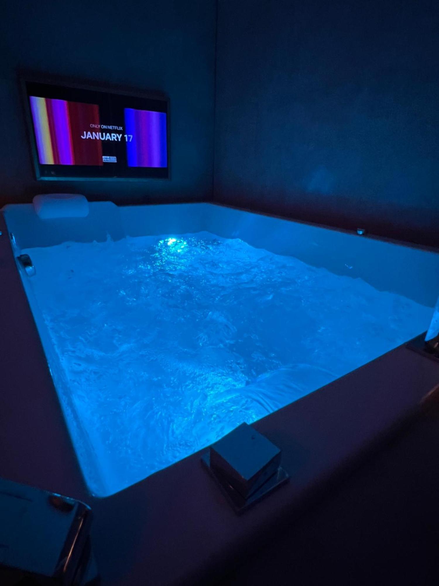 Boheme & Jacuzzi *