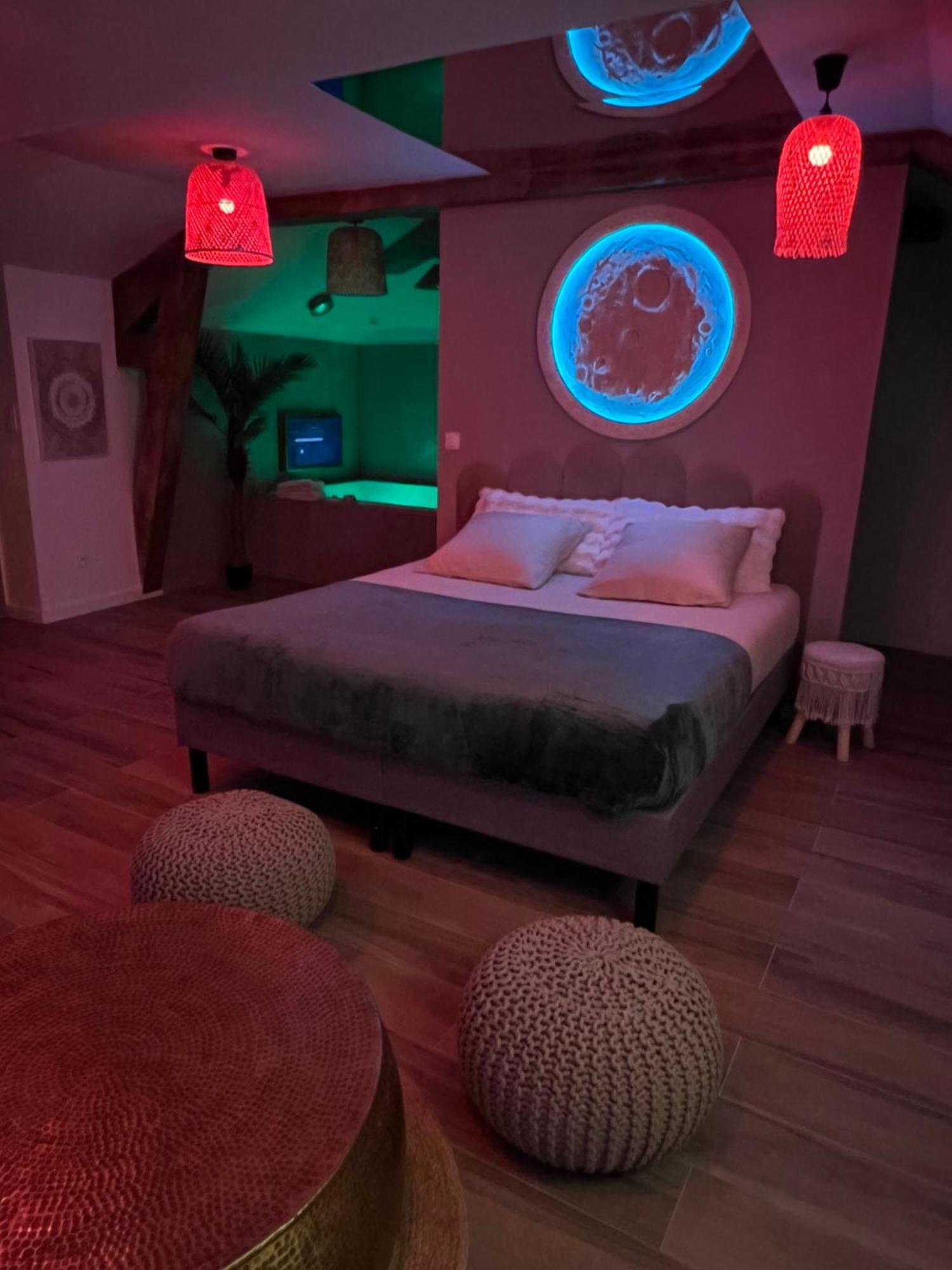 Boheme & Jacuzzi Apartment